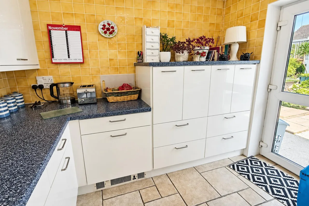 Lichfield Drive, Brixham, photo 10