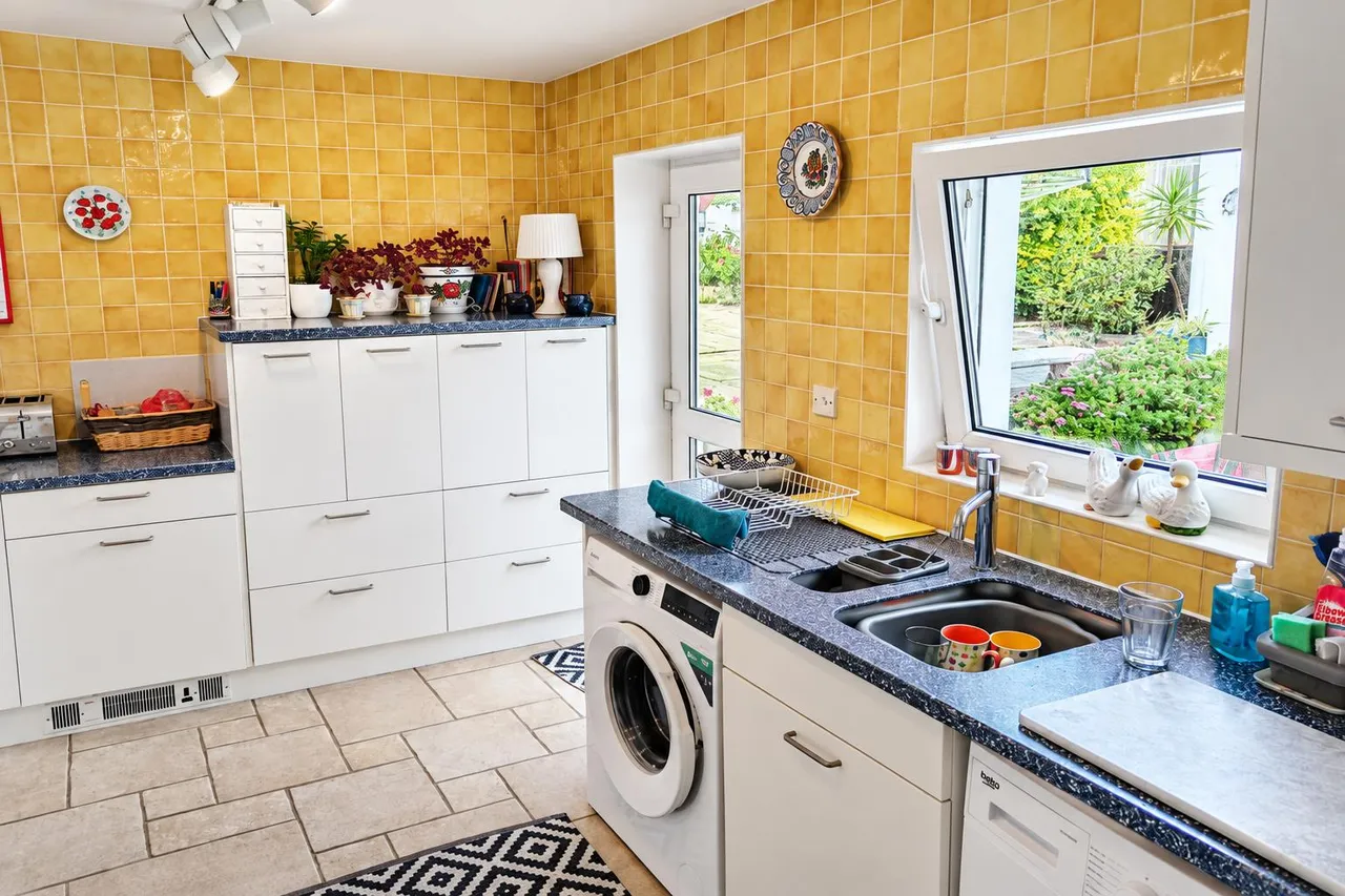 Lichfield Drive, Brixham, photo 9