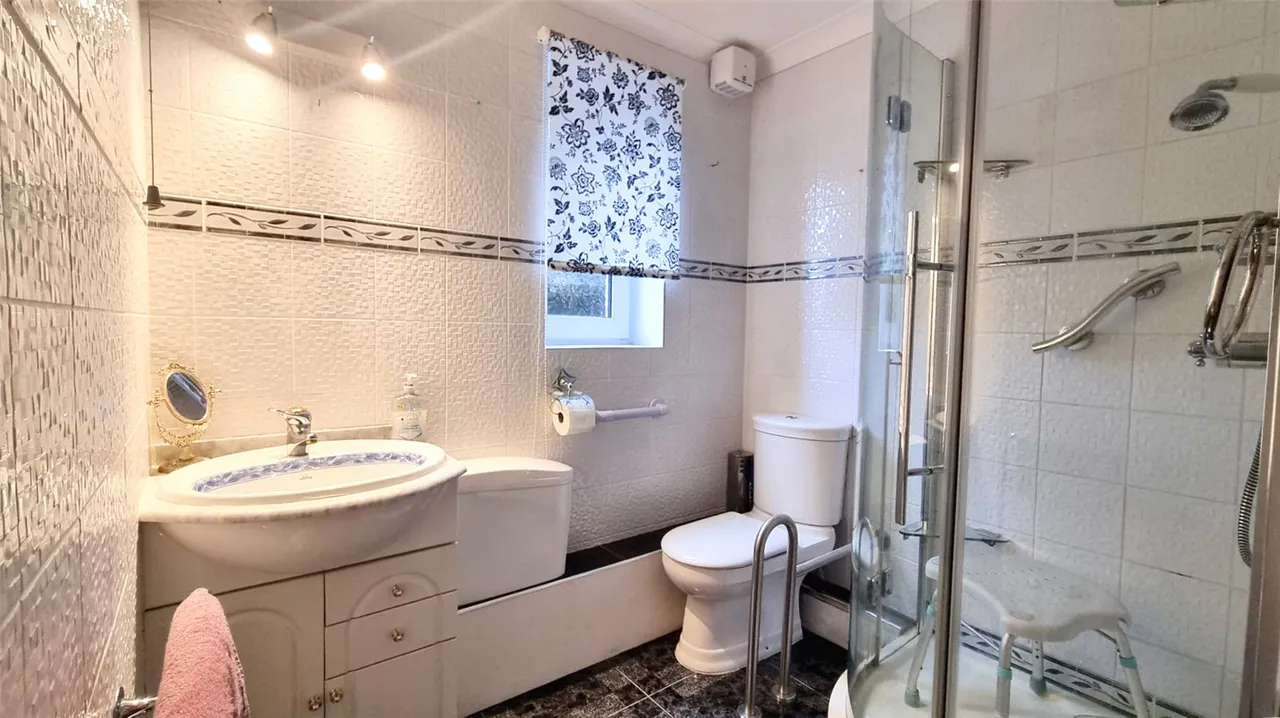 Rosemary Lane, Horley, RH6, photo 6