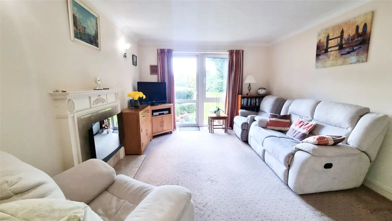 Rosemary Lane, Horley, RH6, photo 2