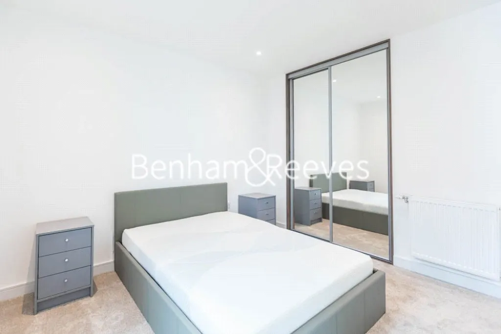 Greenleaf Walk, Southall, UB1, photo 6