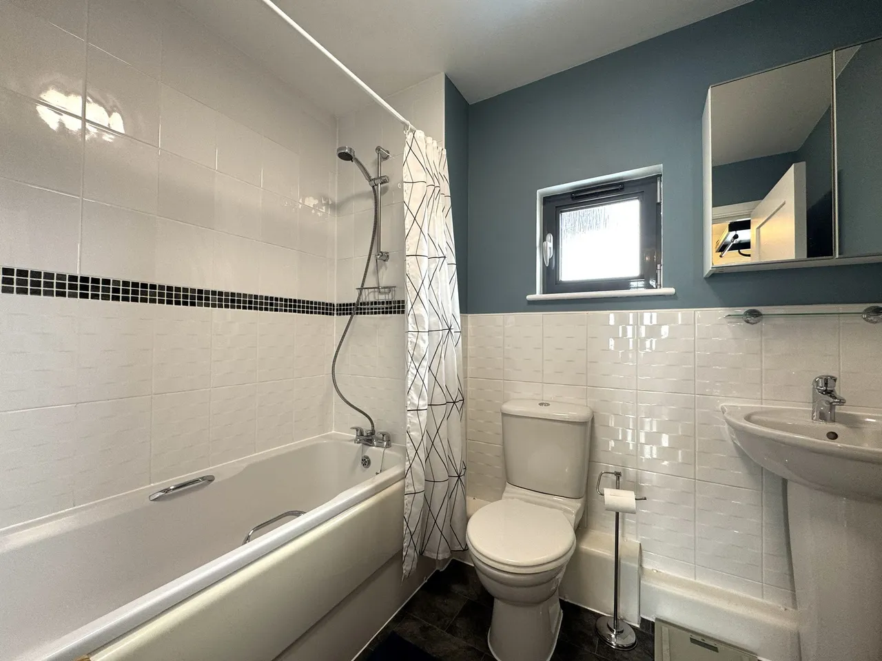 St Margarets Court, Maritime Quarter, Swansea, West Glamorgan, SA1 1RZ, photo 6