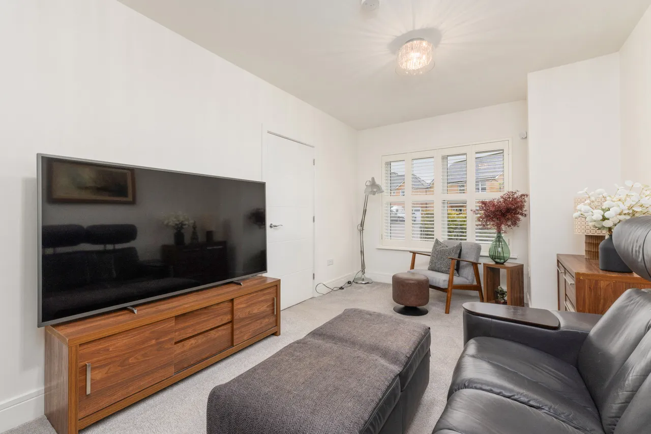 Shiel Hall Crescent, Rosewell, EH24, photo 6