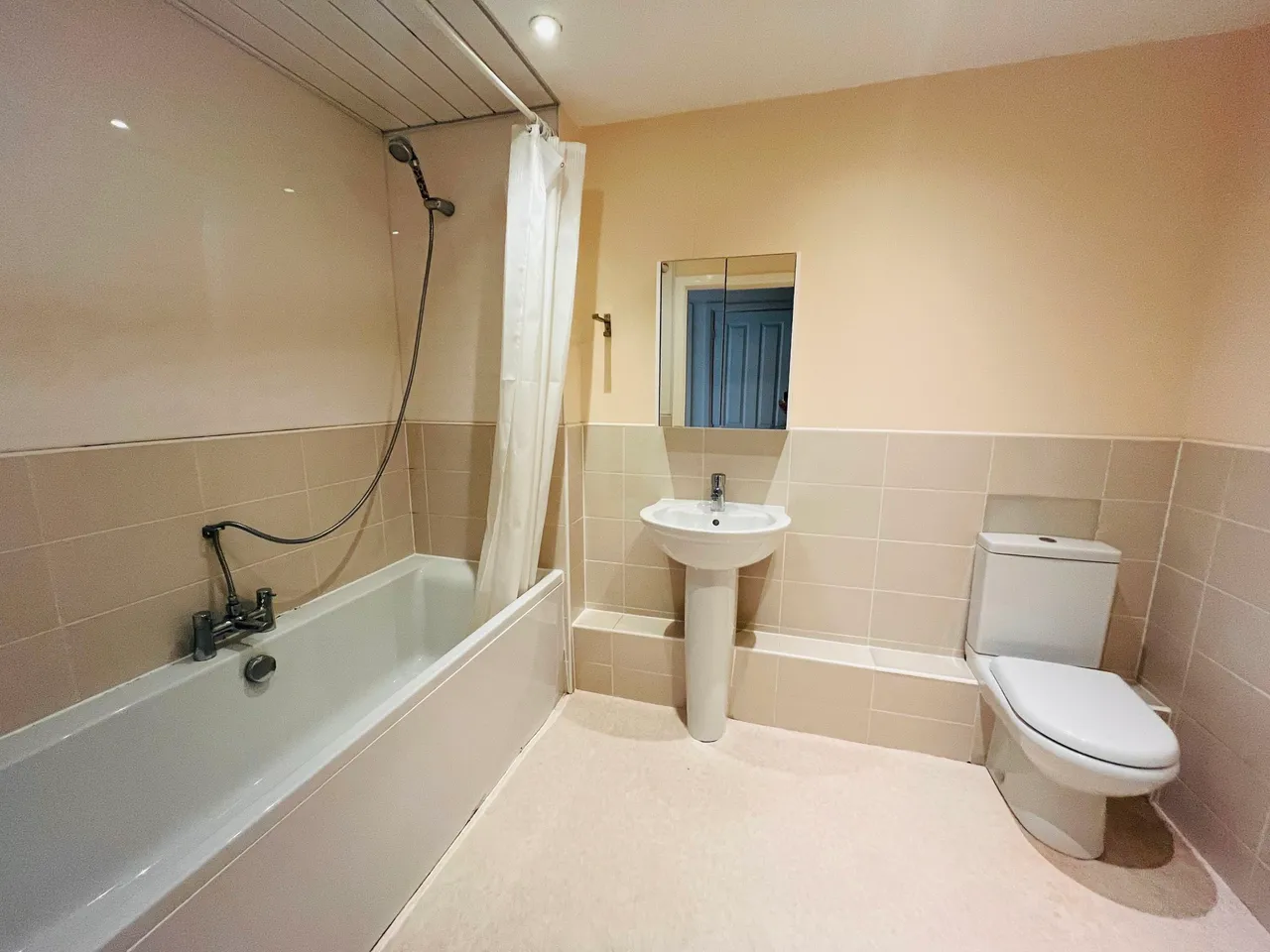 Leicester, LE4 9AH, photo 11