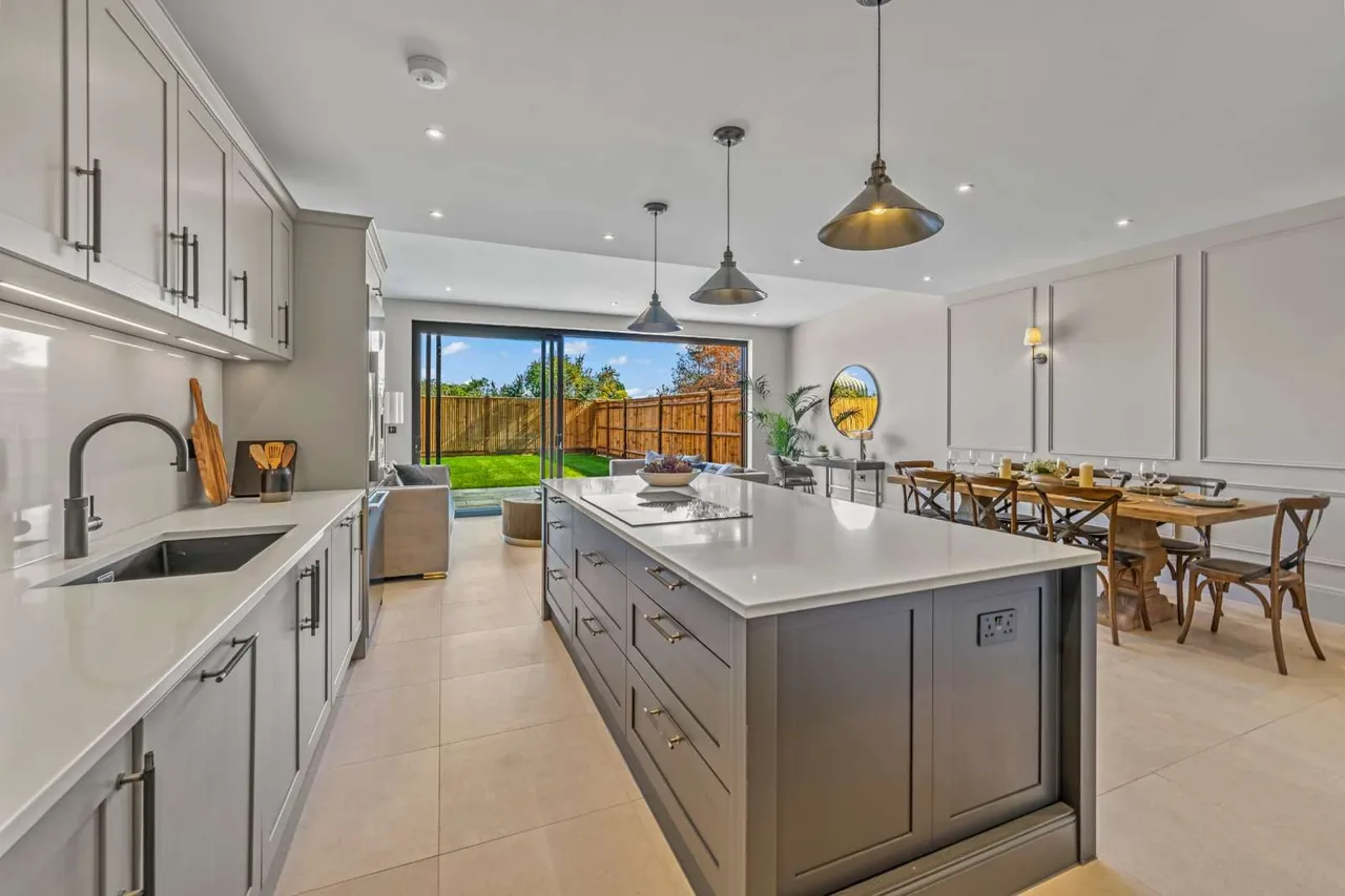 Udney Park Road, Teddington, TW11, photo 5