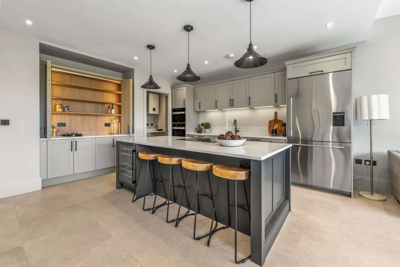 Udney Park Road, Teddington, TW11, photo 6