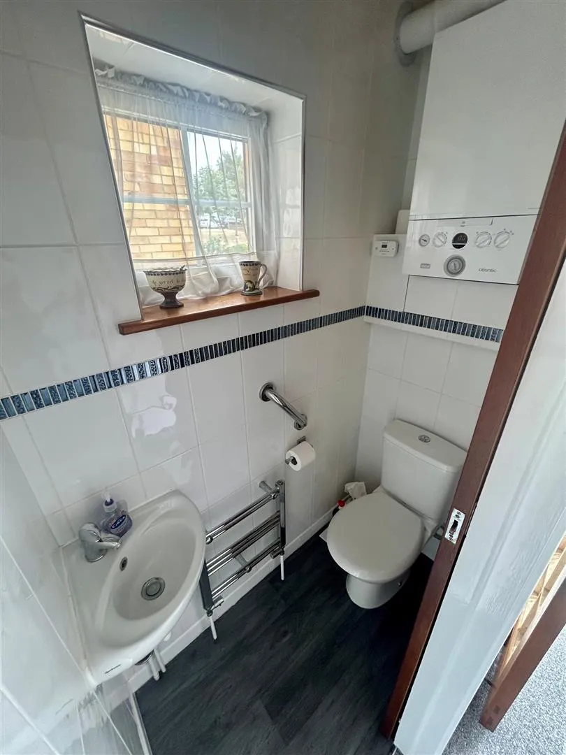 Chipperfield Close, Upminster, RM14 3EA, photo 9