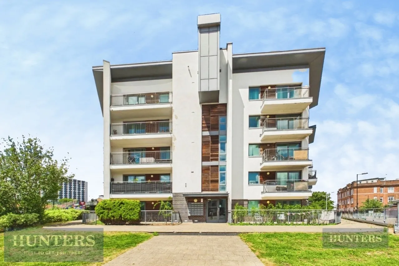 2 bed flat for sale — Andersons Road, SO14