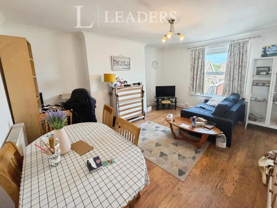 Elphinstone Road, Southsea, PO5, photo 2