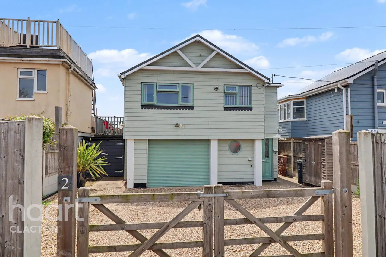 3 bed house for sale, Eastern Promenade, Clacton-On-Sea, CO16