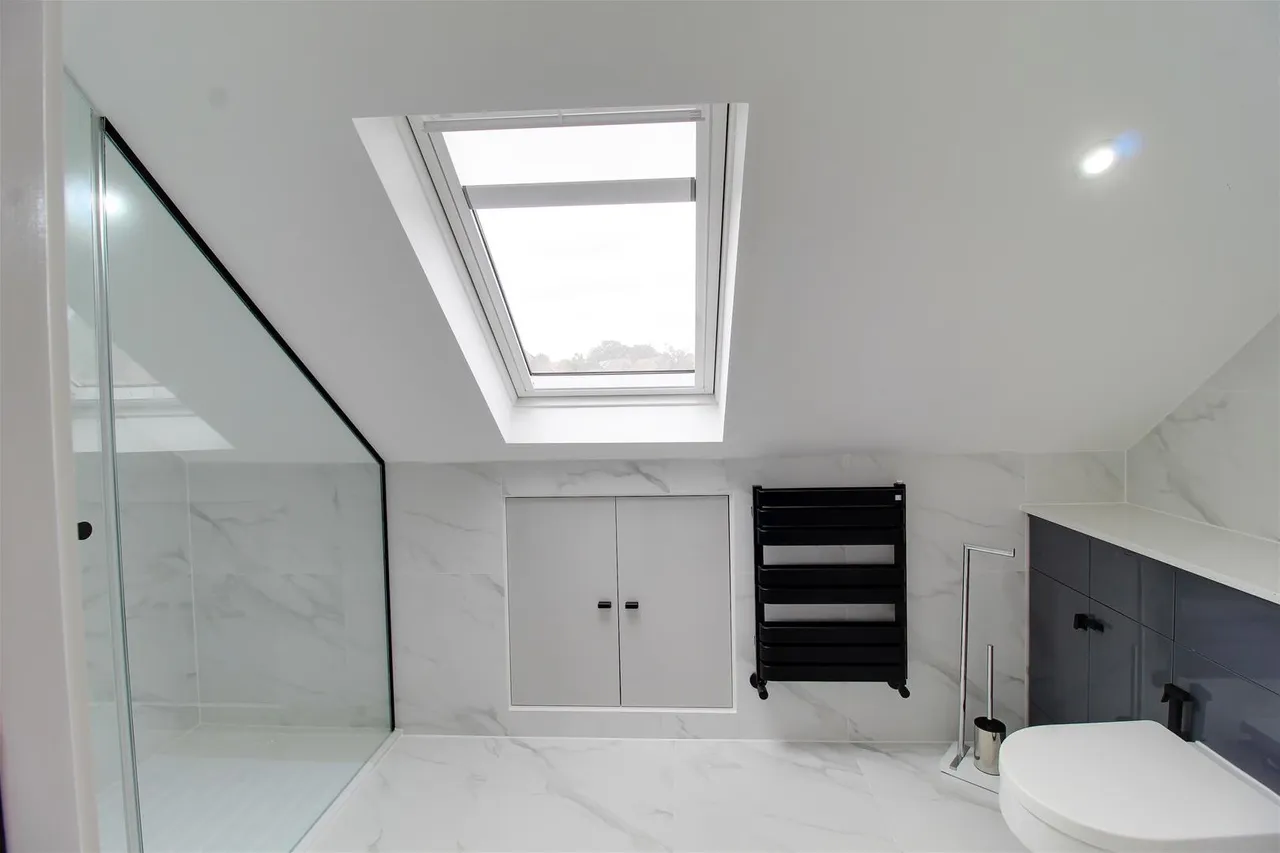 Rushfield, Potters Bar, Hertfordshire EN6 3HN, photo 23