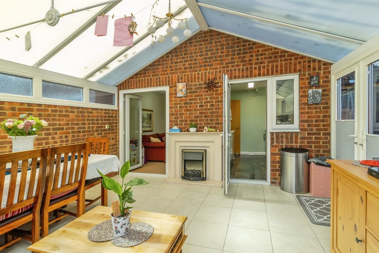 Friary Gardens, Newport Pagnell, photo 8