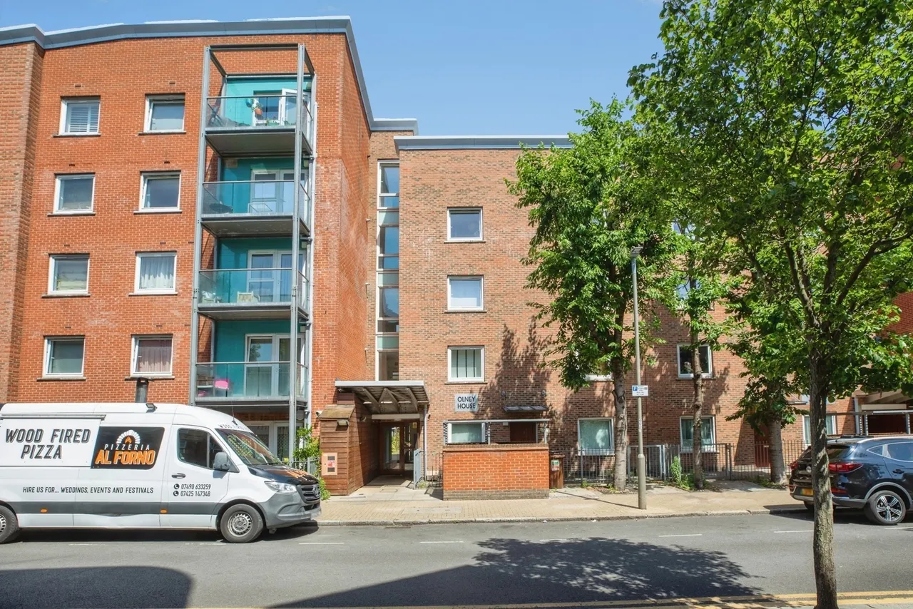 2 bed flat for sale — Wynter Street, Battersea, London, SW11