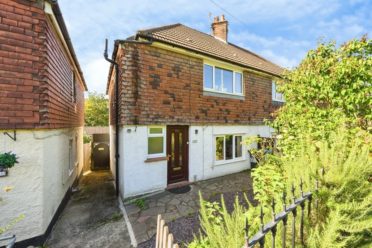 3 bed house for sale, Godstone Road, Kenley, CR8