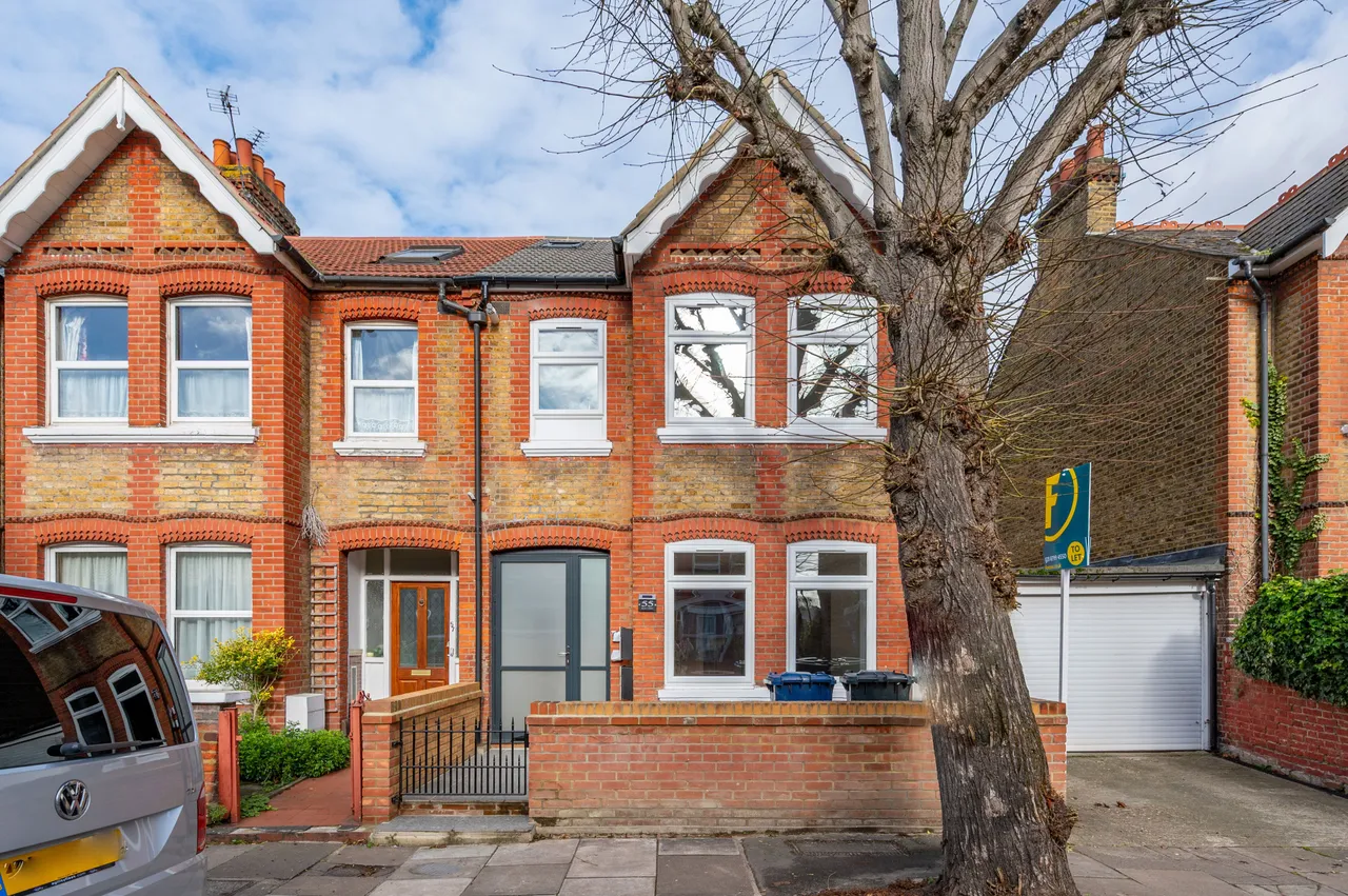 2 bed flat to rent, London, W5