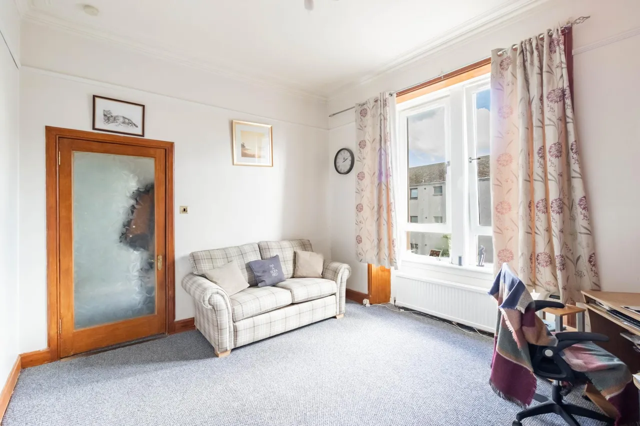 2 bed flat for sale, Castle Street, Montrose, DD10