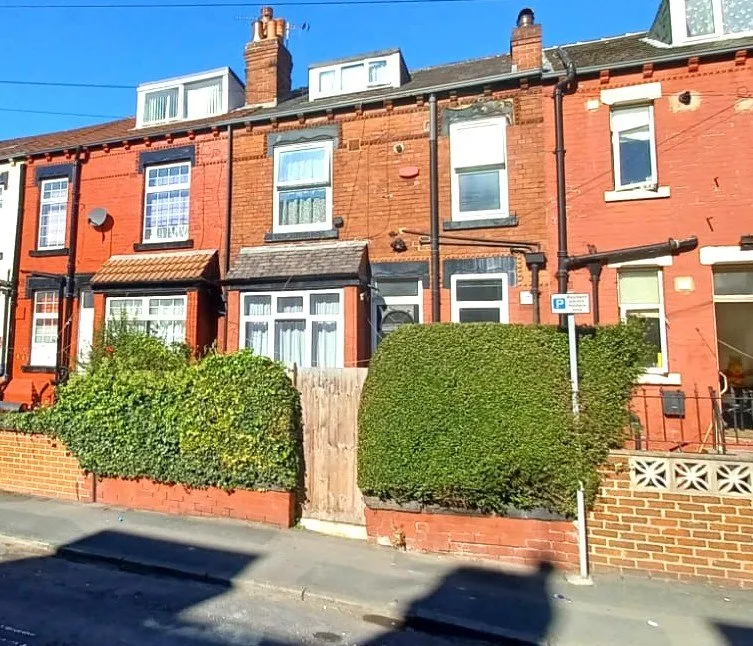 2 bed house to rent, Compton Row, Leeds, LS9