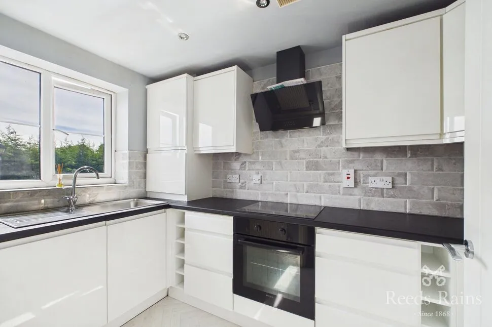 Wobourn Court, Ossett, West Yorkshire, WF5, photo 2