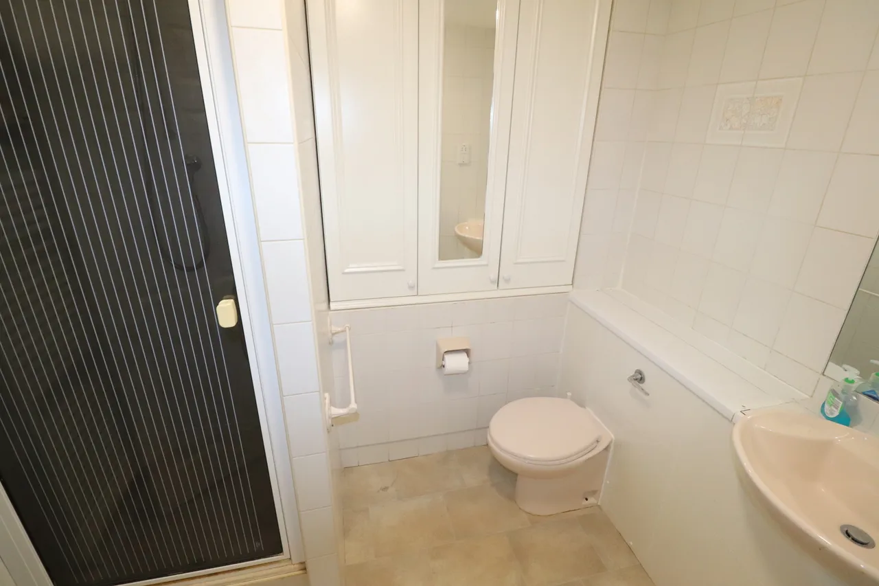 Booths Court, Brentwood, photo 16