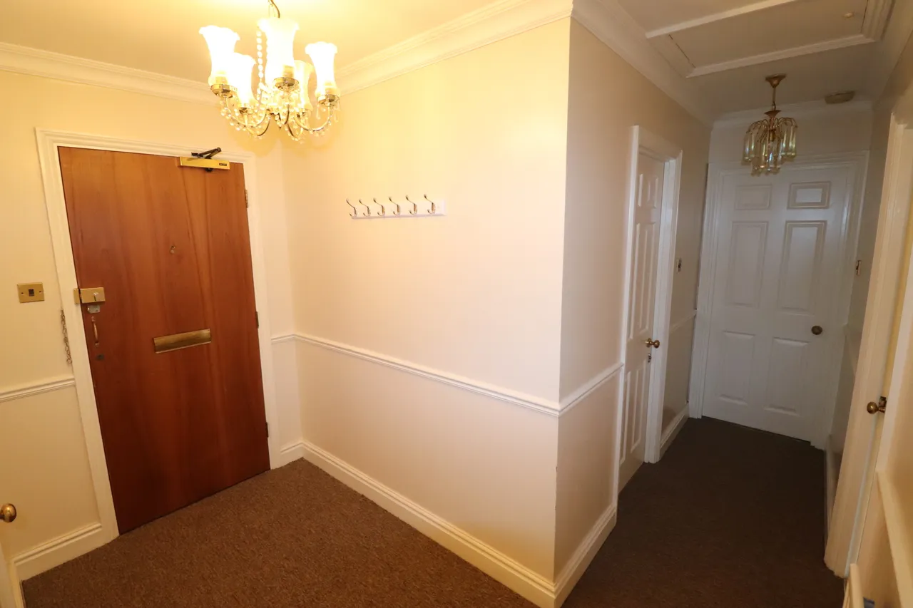 Booths Court, Brentwood, photo 11