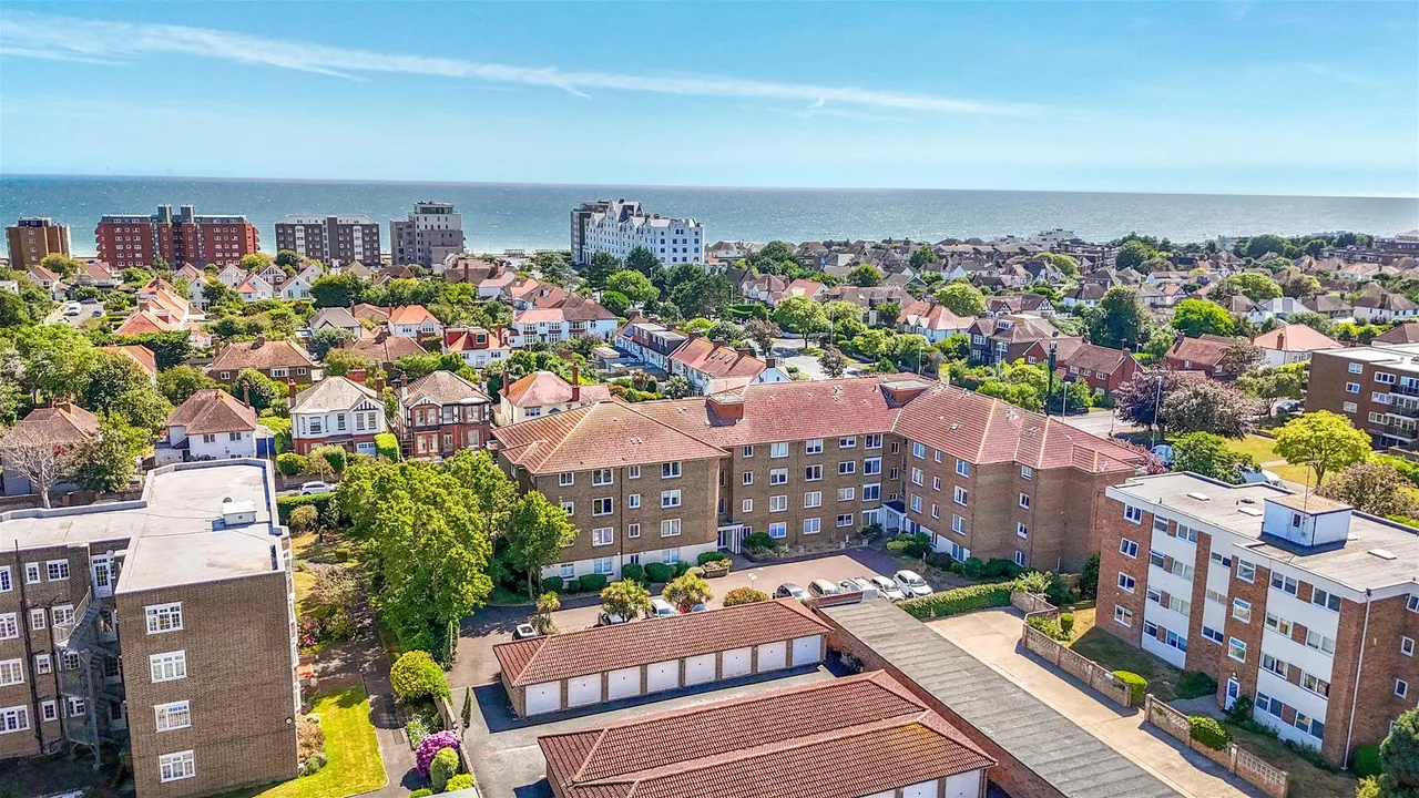 Belmer Court, Grand Avenue, Worthing, photo 21