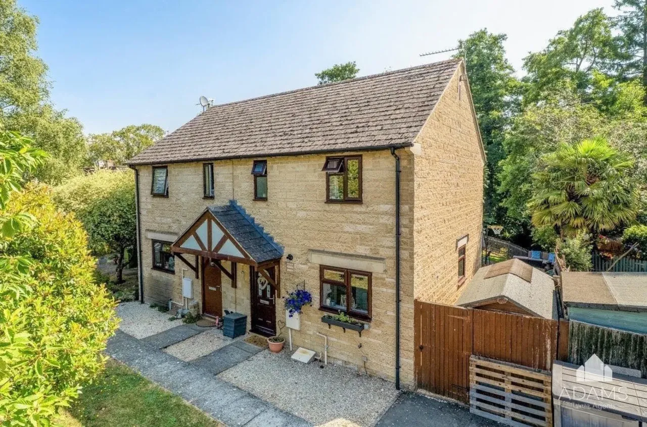2 bed house for sale — Otters Field, Greet, Cheltenham