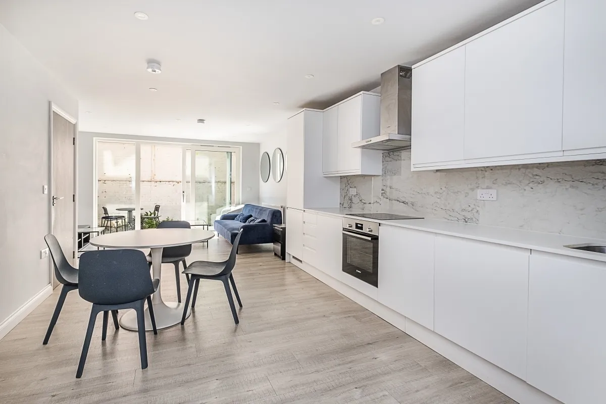 Wells Walk, E7, photo 4