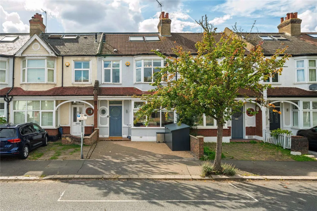 4 bed house for sale — Lower Downs Road, Raynes Park, Wimbledon, SW20 8QQ