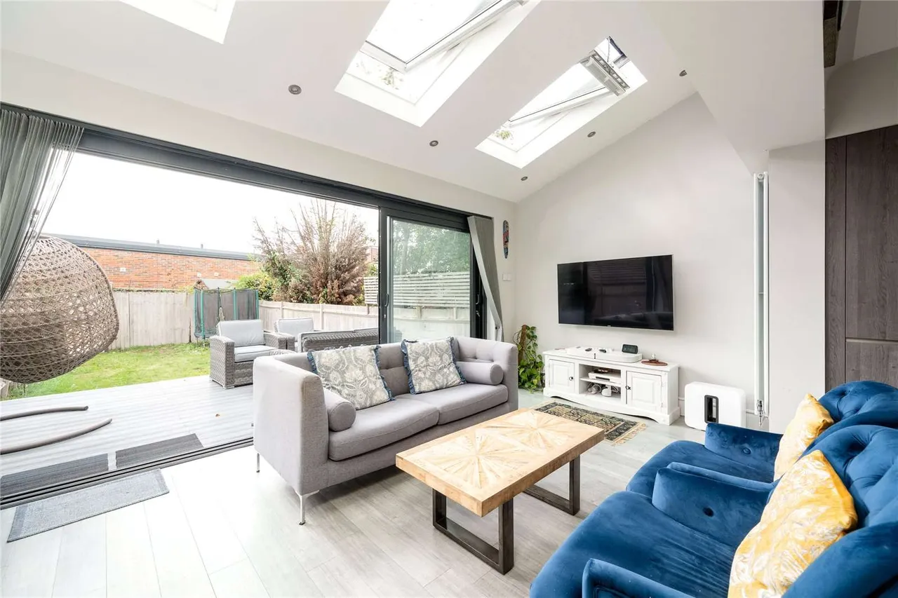 Lower Downs Road, Raynes Park, Wimbledon, SW20 8QQ, photo 7