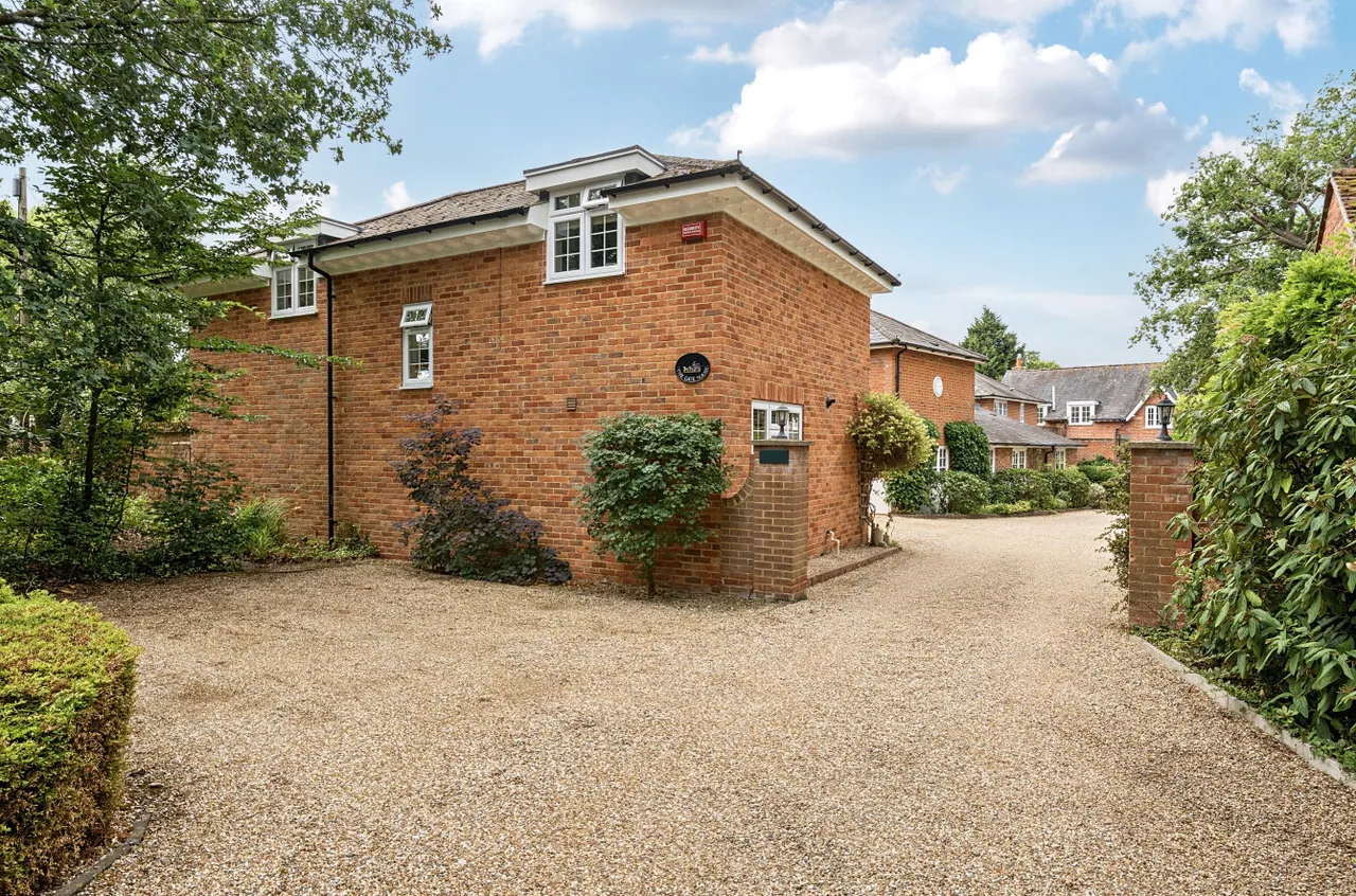 Barkham Manor, Barkham, Wokingham, Berkshire, RG41 4DQ, photo 27