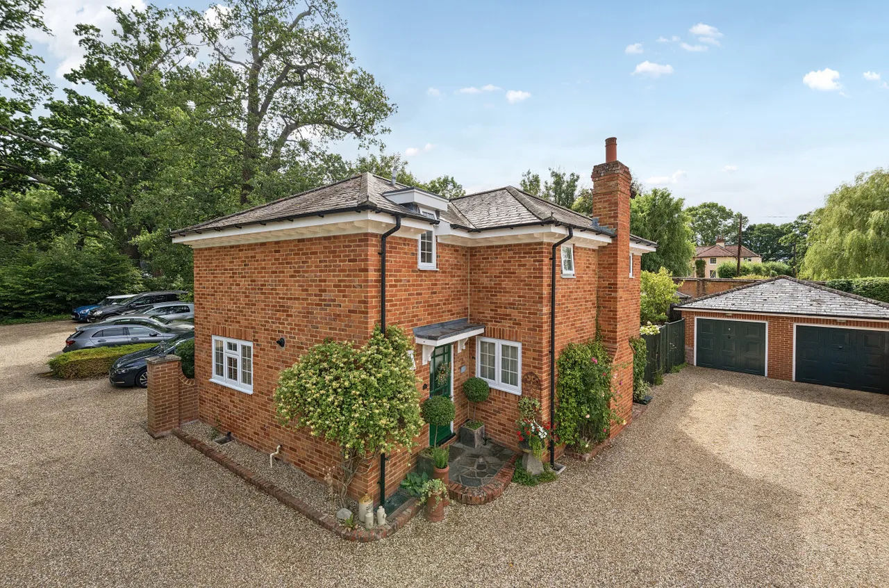 Barkham Manor, Barkham, Wokingham, Berkshire, RG41 4DQ, photo 28