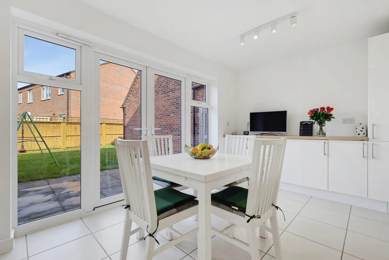 Bridgwood Road, Fradley, WS13, photo 5
