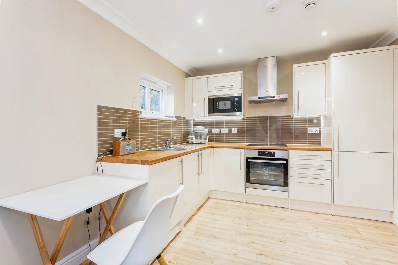 Wedgwood Way, Rochford, Essex, SS4, photo 3