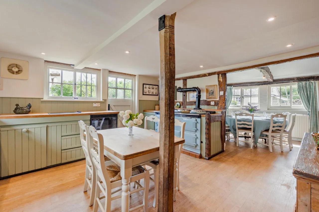 Lyons Road, Slinfold, Horsham, West Sussex, RH13 0QT, photo 10