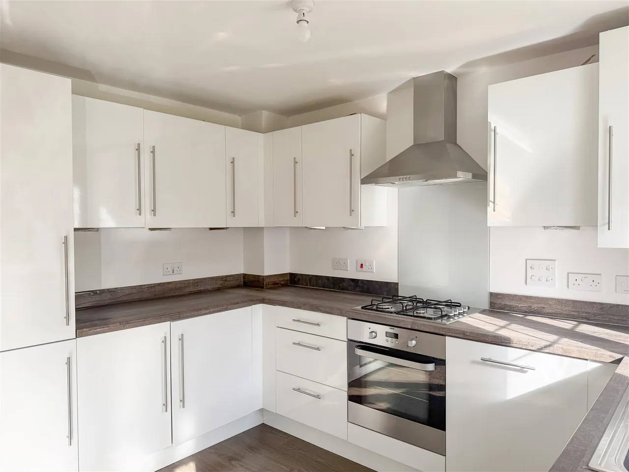 Gracelands Drive, Bexhill-On-Sea, East Sussex, TN39 4FZ, photo 2