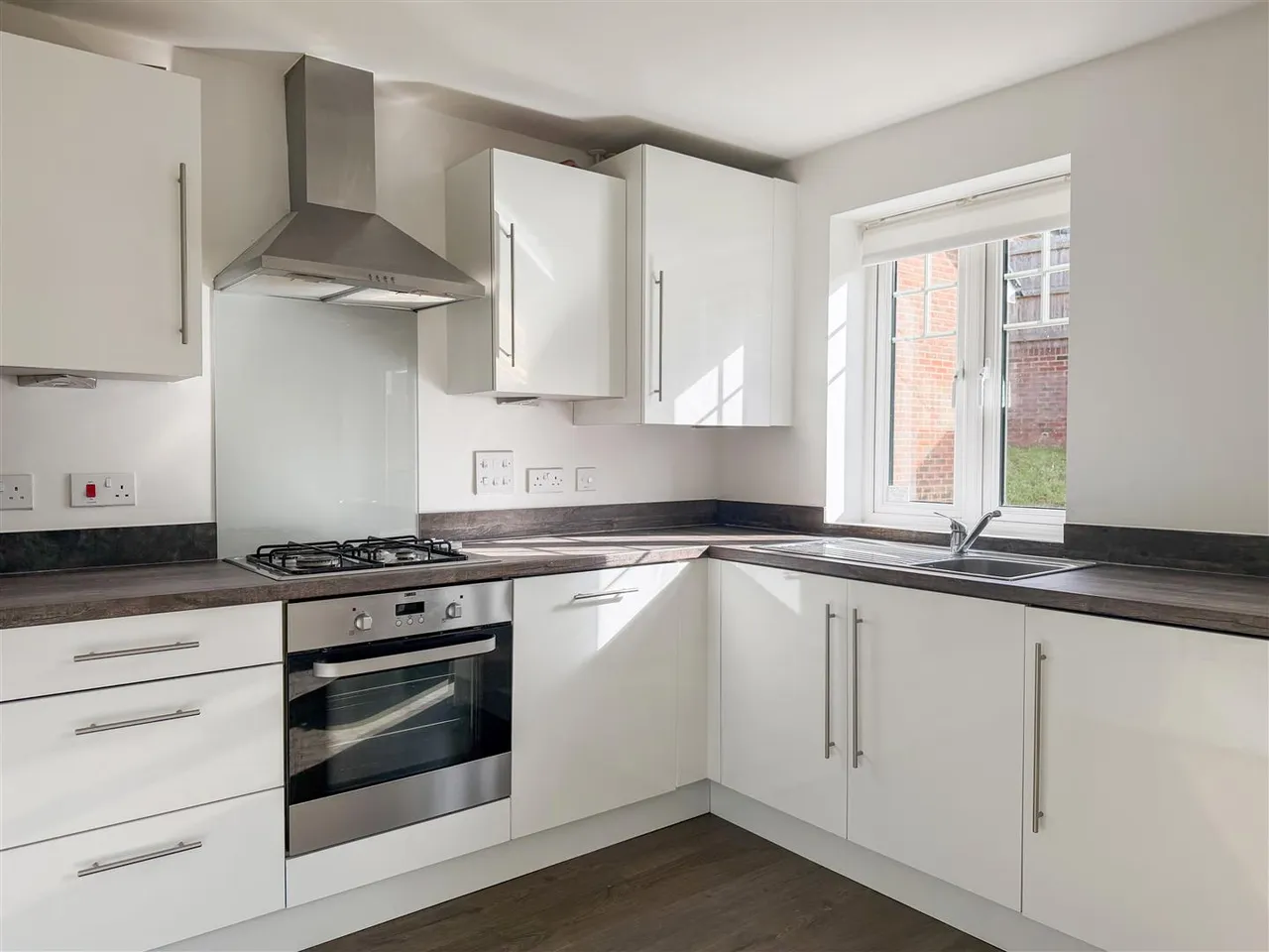 Gracelands Drive, Bexhill-On-Sea, East Sussex, TN39 4FZ, photo 4