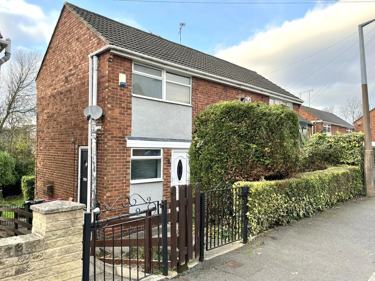 2 bed house to rent — Manvers Road, Swallownest, Sheffield, S26