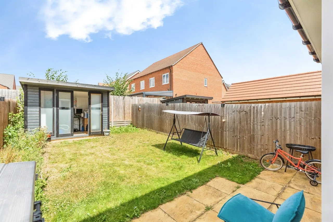 Pochard Street, Rushden, NN10, photo 12