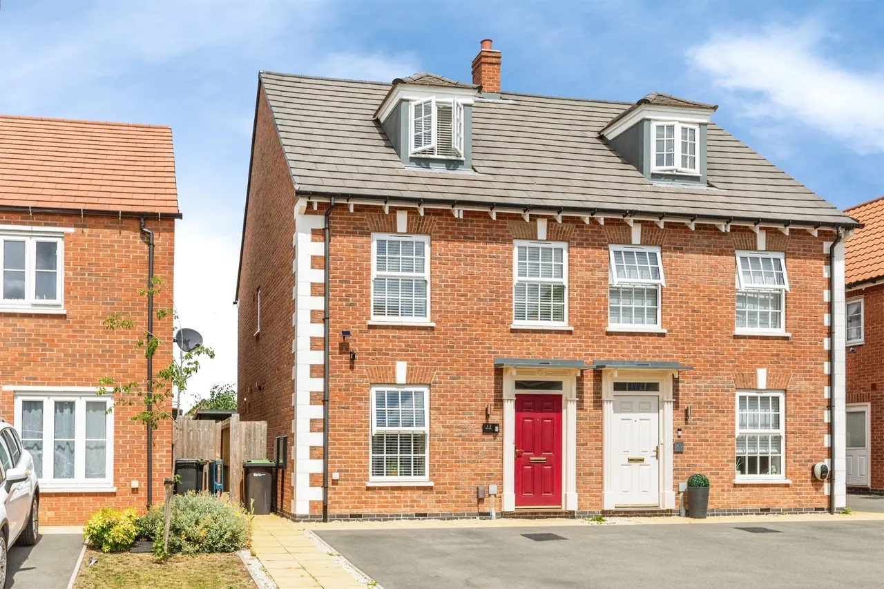 3 bed house for sale, Pochard Street, Rushden, NN10