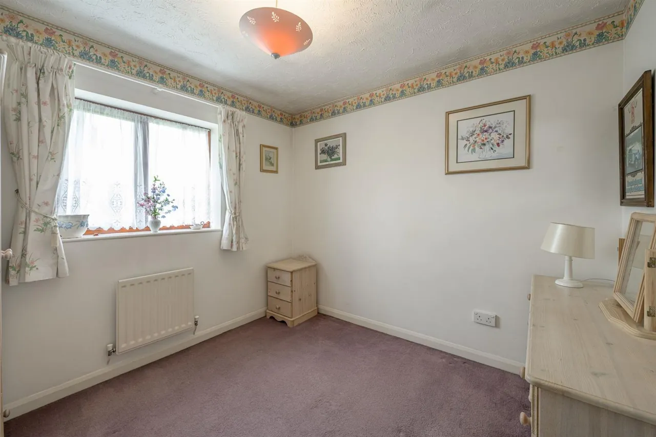 Hinsford Close, Kingswinford, DY6 7LF, photo 9