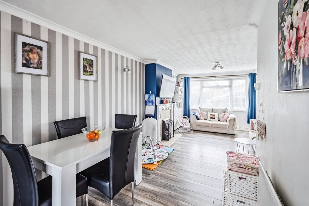 Gainsborough Crescent, Eastbourne, BN23, photo 9