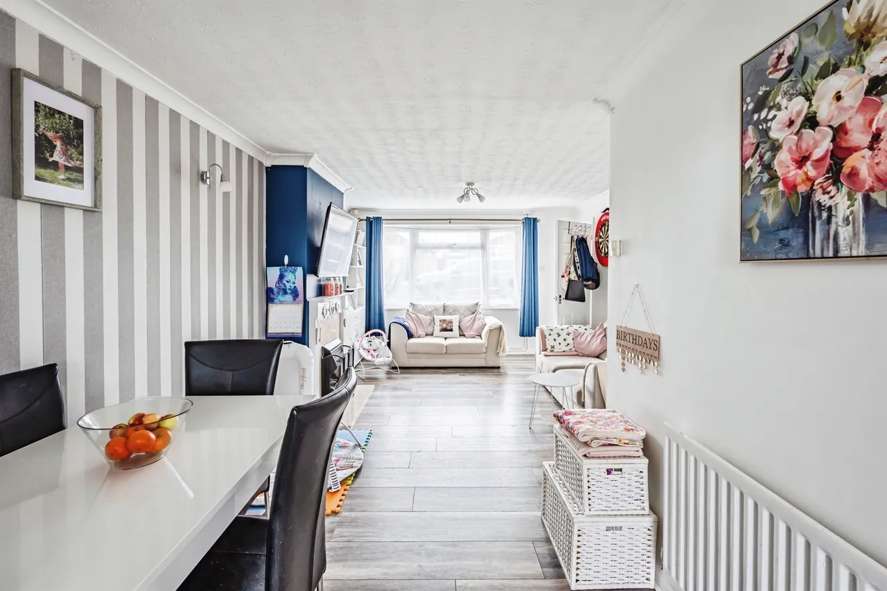 Gainsborough Crescent, Eastbourne, BN23, photo 8