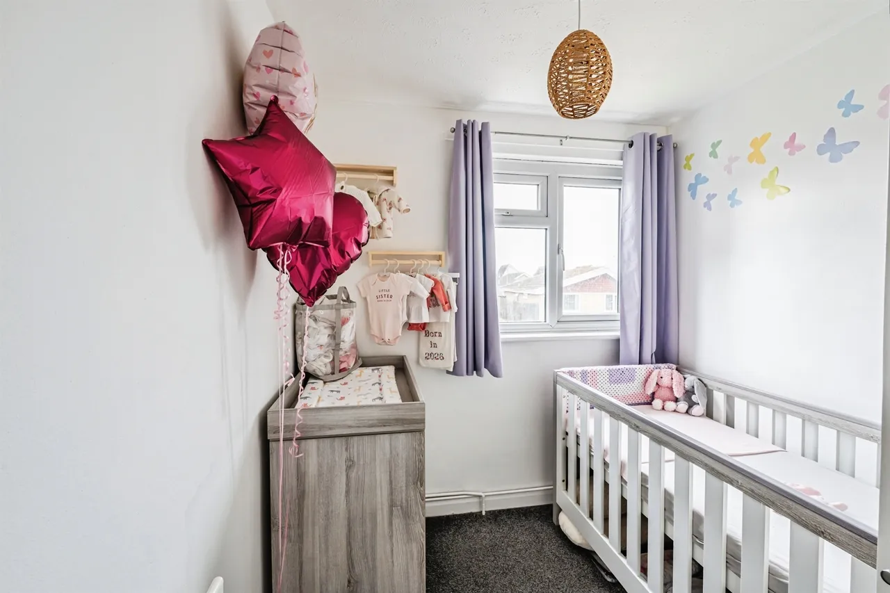 Gainsborough Crescent, Eastbourne, BN23, photo 16