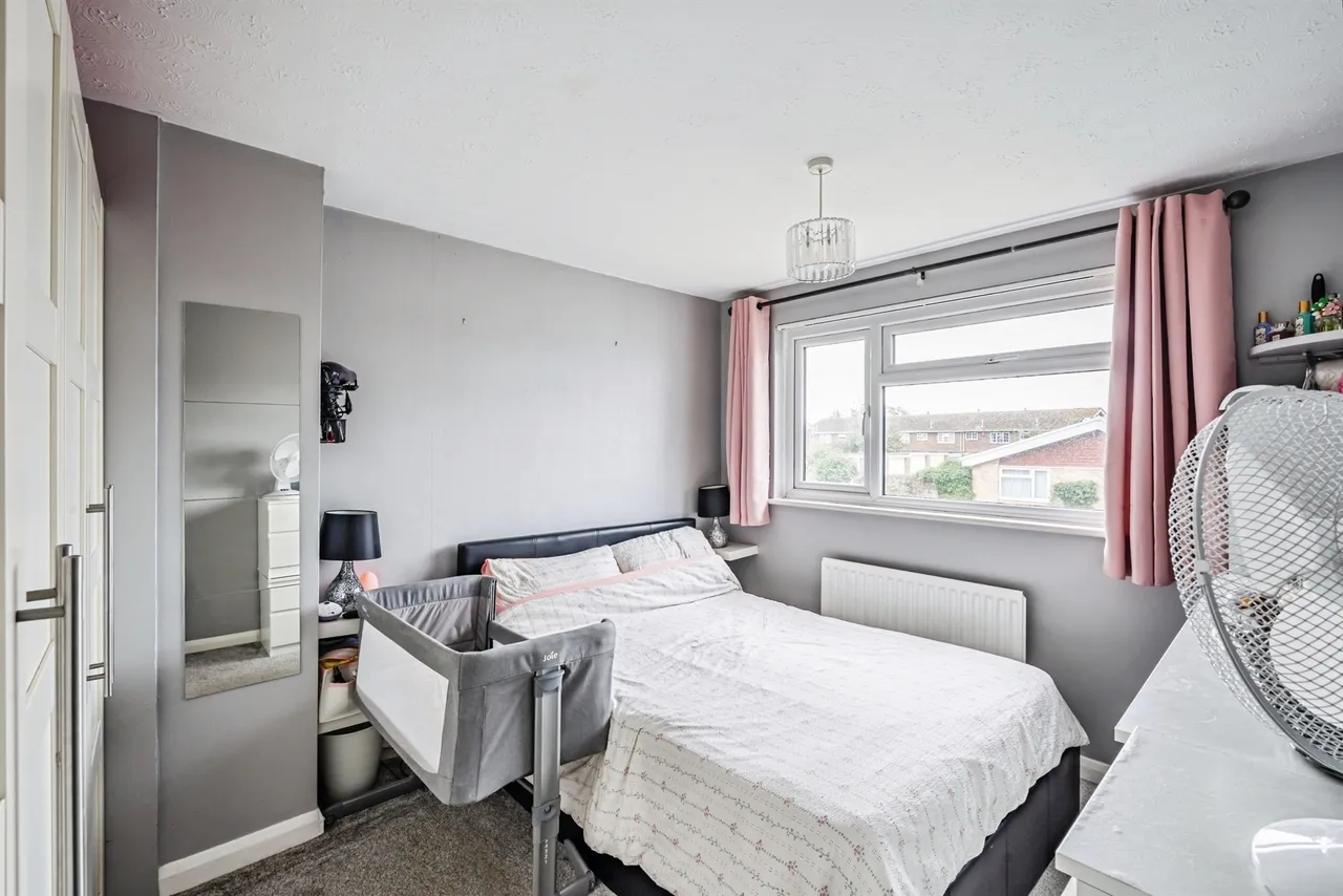 Gainsborough Crescent, Eastbourne, BN23, photo 11