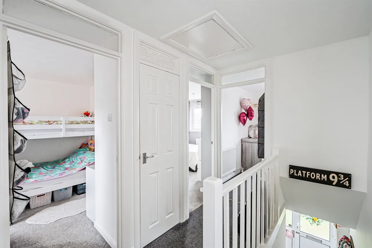 Gainsborough Crescent, Eastbourne, BN23, photo 10