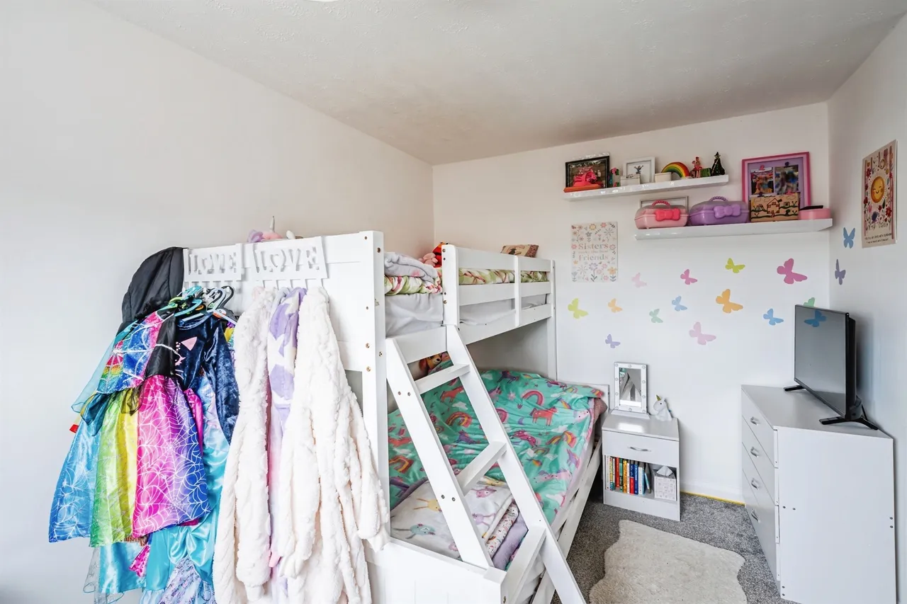 Gainsborough Crescent, Eastbourne, BN23, photo 14