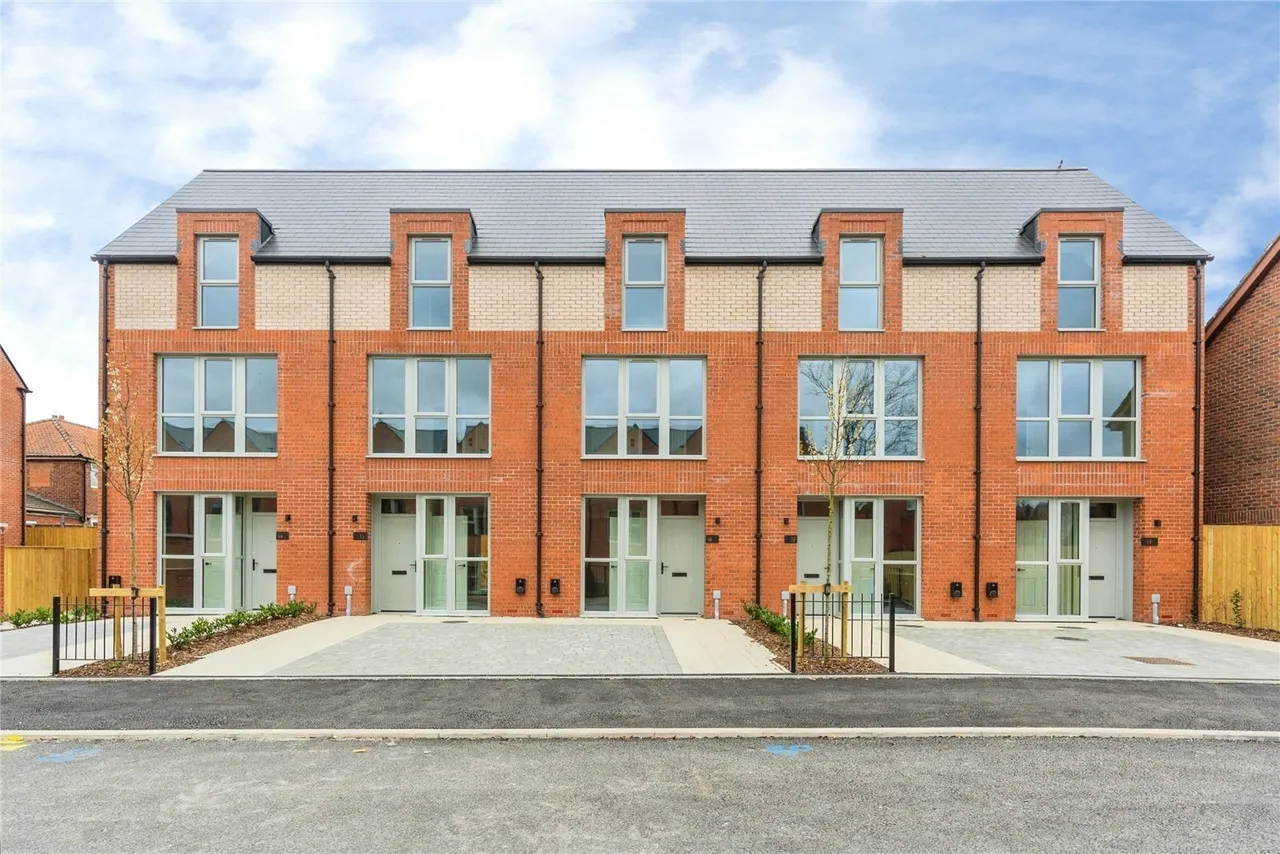 3 bed house for sale — Stafford Close, Manchester, Greater Manchester, M14