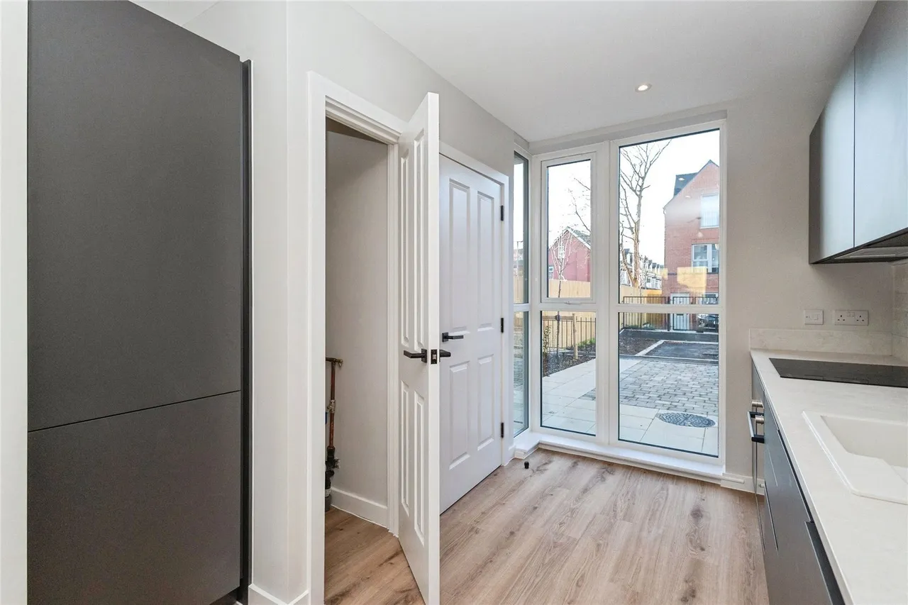 Stafford Close, Manchester, Greater Manchester, M14, photo 16