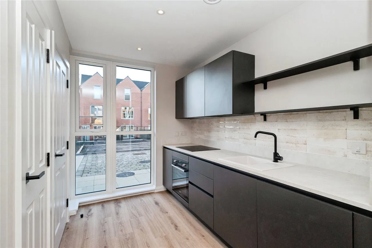 Stafford Close, Manchester, Greater Manchester, M14, photo 2
