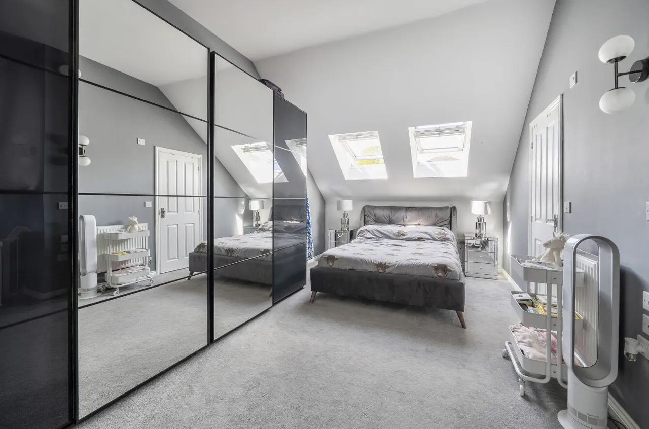 Montague Mews, Farnham, Surrey, GU9 7GF, photo 3